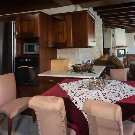 Kourtis Family Mansion Karpenísion
